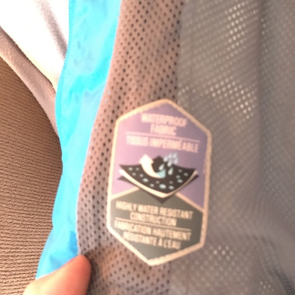 Youth Columbia Windbreaker (unisex) - Picture 3 of 3